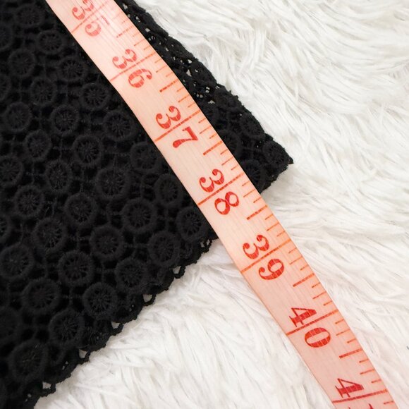 Women Garnet Hill Sleeveless Eyelet Knee Length Dress in Black Size 10 - Picture 5 of 9